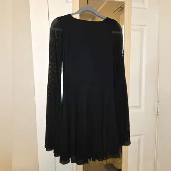 BM Spectre Dress - Picture 3 of 4